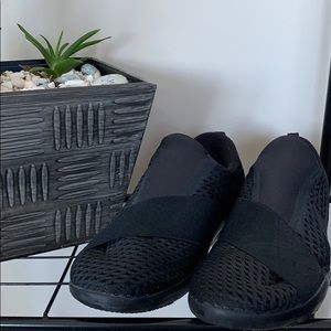 Nike slip-on black runners, SZ 10.5